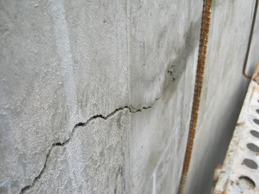 Nguyên nhân và cách khắc phục hiện tượng nứt bê tông